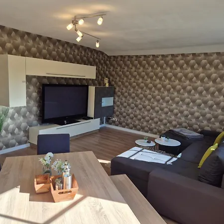 Eifelauszeit - Gross Appartement *