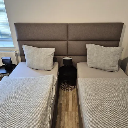 Eifelauszeit - Gross Appartement *