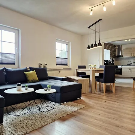 Eifelauszeit - Gross Apartament *